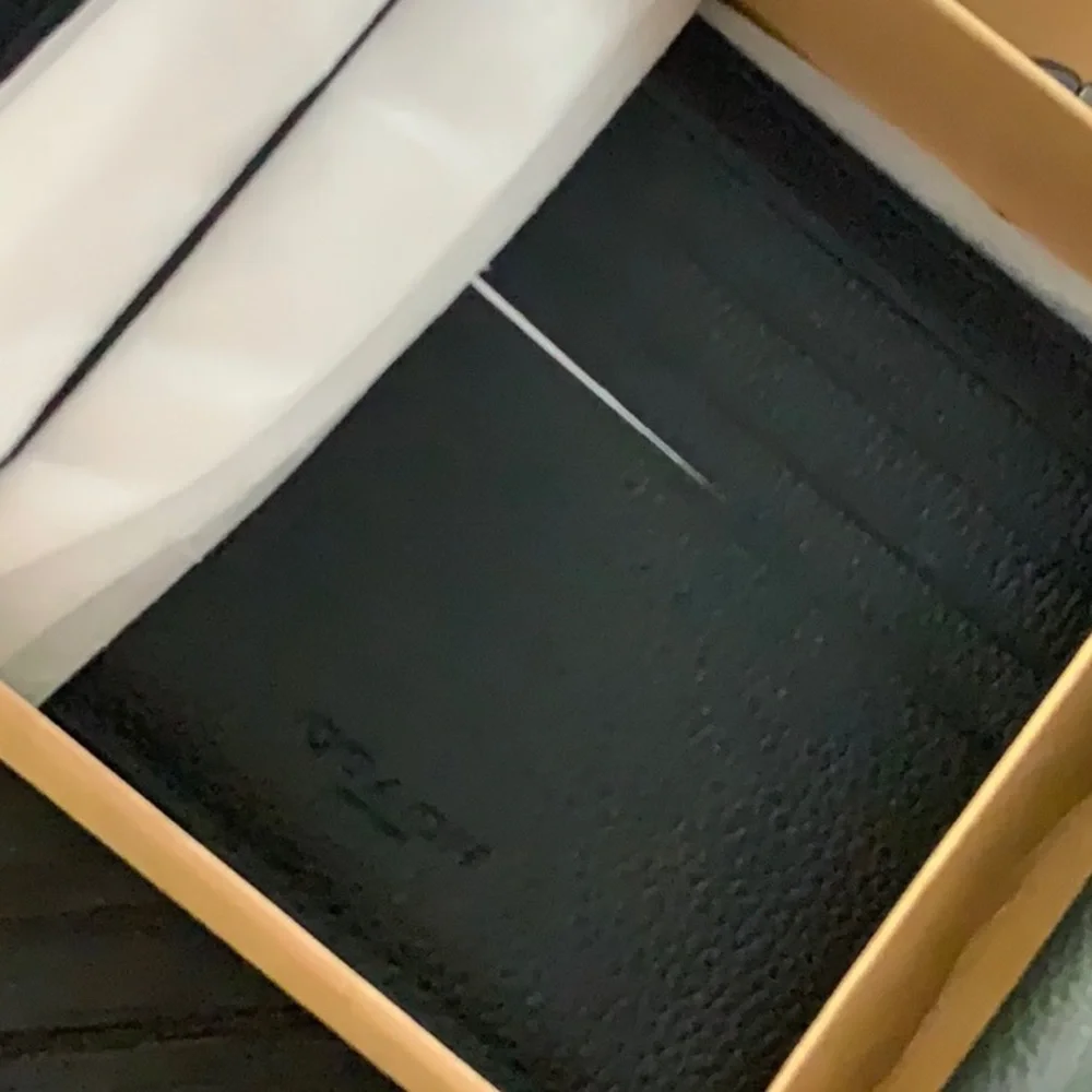 Coach Wallet ID Card Case and Key Fob Gift Set - Picture 8 of 9